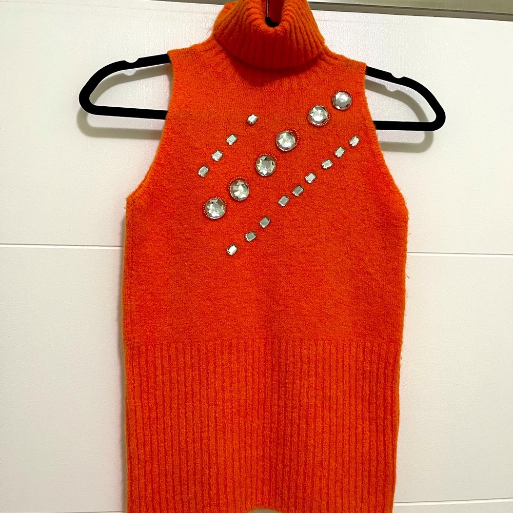 Xin Da Orange top